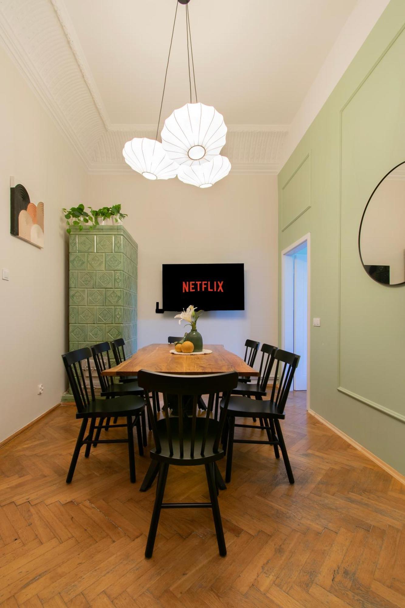 Vintage Gertrudy Street Apartment *
